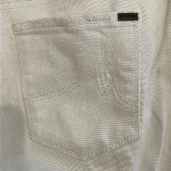 Women's White Jeans - Picture 3 of 5